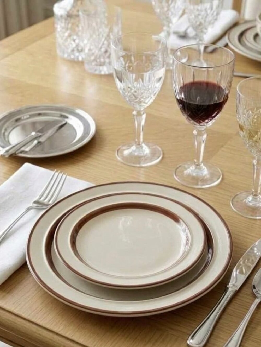 Vintage Stoneware Medium Salad/Lunch Plates (Set of 11)